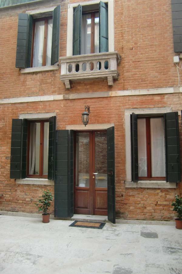 Ca' Del Cortile Apartment Venice Exterior photo