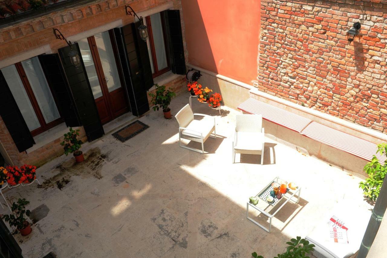 Ca' Del Cortile Apartment Venice Exterior photo